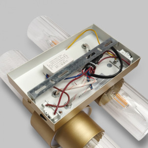 Настенный светильник  MD.23472-4-W-SGD